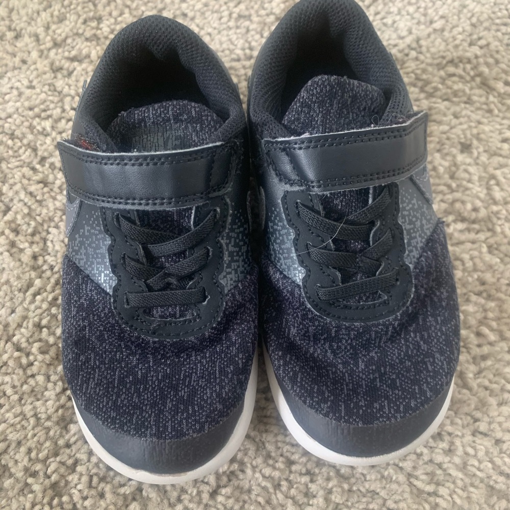 Nike shoes kids (toddler) size 11